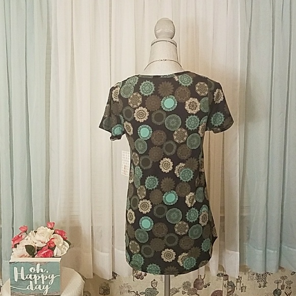 New LuLaRoe Classic T - Picture 5 of 5